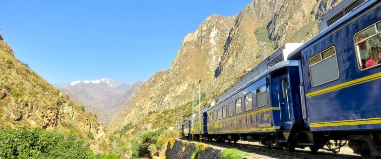 Machu Picchu por tren 2 días